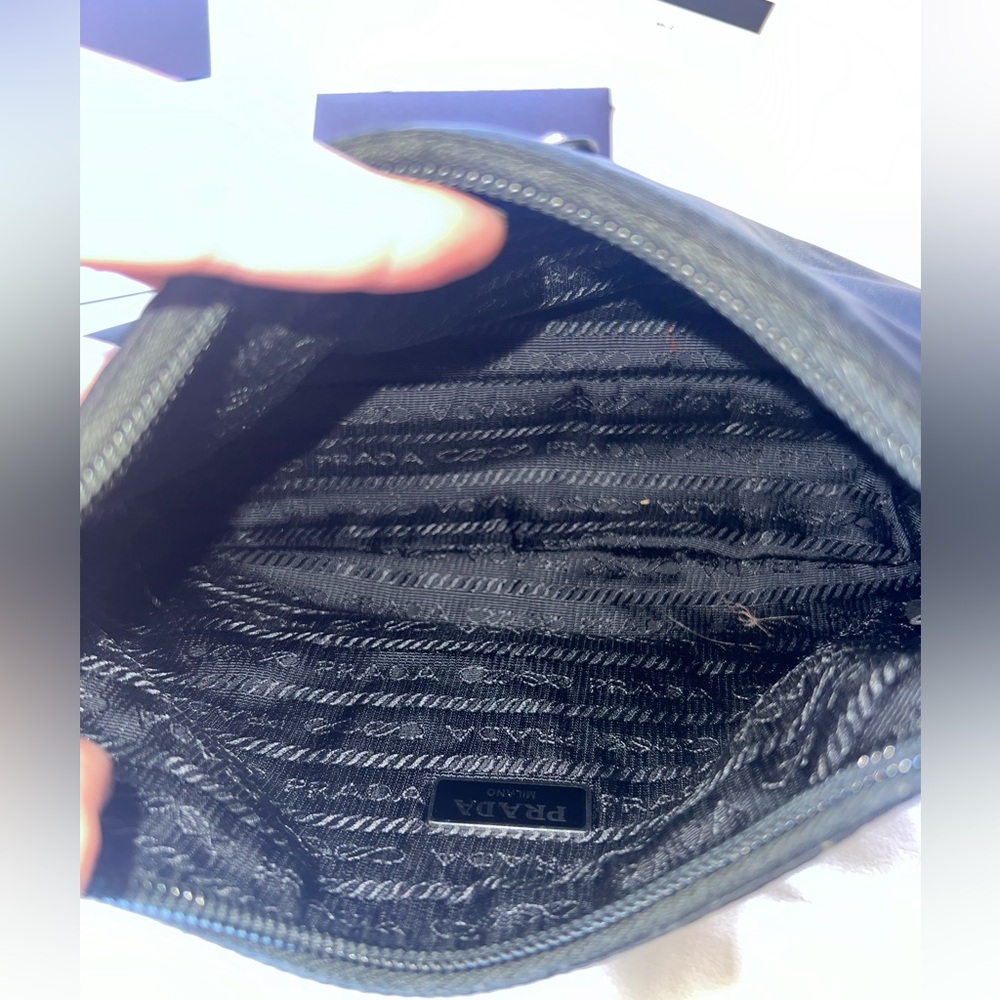 Prada Re-edition 2000 Handbag - Picture 14 of 15